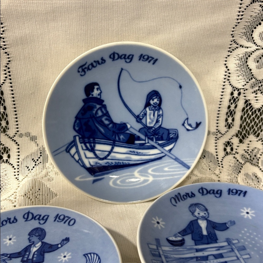 vintage Porsgrund of Norway Mother's Day and Father's Day plates - Picture 2 of 5